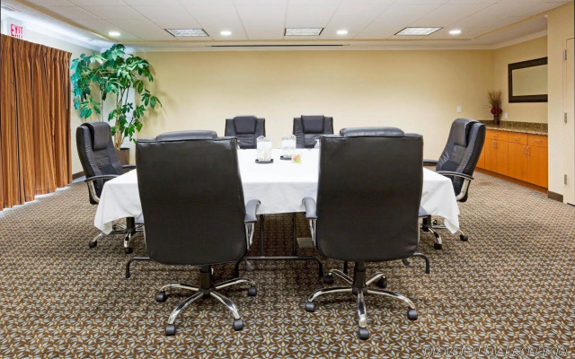 Candlewood Suites Kenosha – Pleasant Prairie by IHG