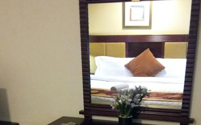 Palm Hotel Suites