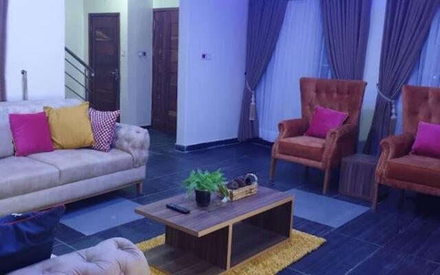 ORCHID House Stylish 3BDR Terrace Duplex Free WiFi DSTV