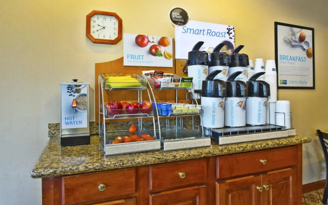 Holiday Inn Express Hotel & Suites Goshen by IHG