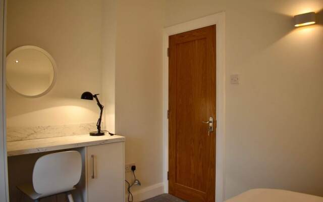 Renovated 2 Bedroom Dublin Flat By City Centre