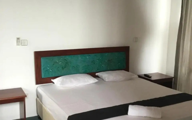West Inn Colombo