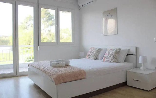 Villa Mare Azul - Luxury Beachfront Retreat in Hanioti, Halkidiki, Greece