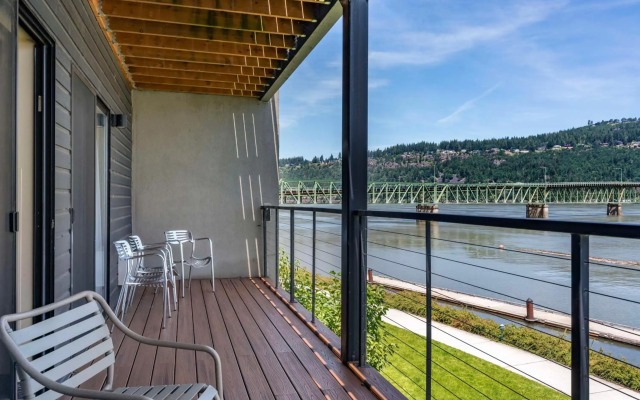 Best Western Plus Hood River Inn
