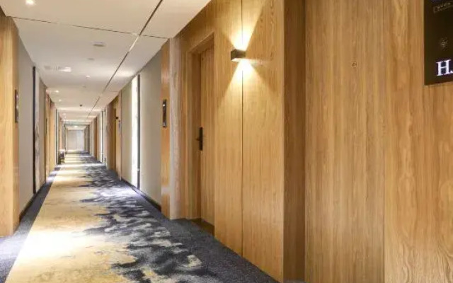 H Hotel (Xingyang Zhengzhou High-speed West Station)