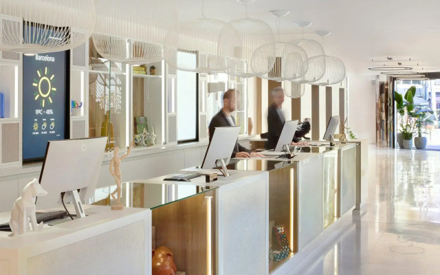 INNSiDE by Melia Barcelona Apolo Hotel