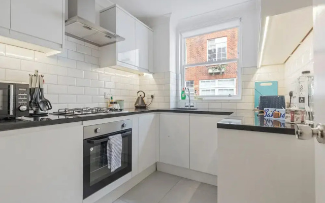 Stunning South Kensington House With 4 Bedrooms