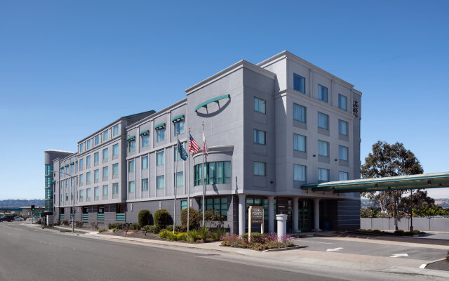 Four Points by Sheraton Hotel & Suites San Francisco Airport