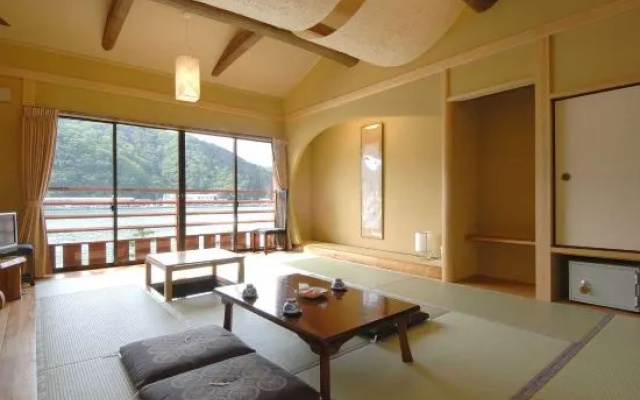 Maruyamaso – Guest Rooms – Toyooka