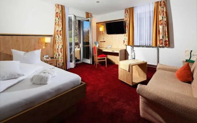 Alm- & Wellnesshotel Alpenhof