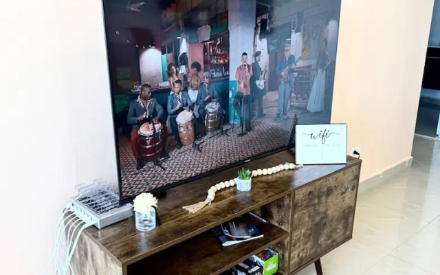 Stunning Marina Views Pool Kayak Island Tours