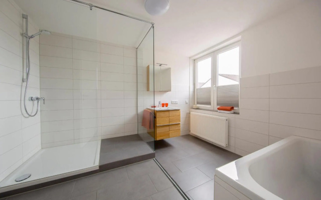 Hotel & Boarding House Schlosserwirt