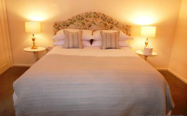 Marlborough Arms Hotel