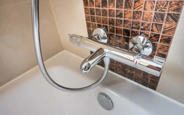 Stunning 2-bed Apartment in Windsor - Free Parking