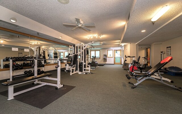 Iron Horse C5083 Studio Bedroom Condo by RedAwning