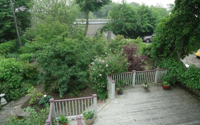 Mahogany Manor Bed & Breakfast