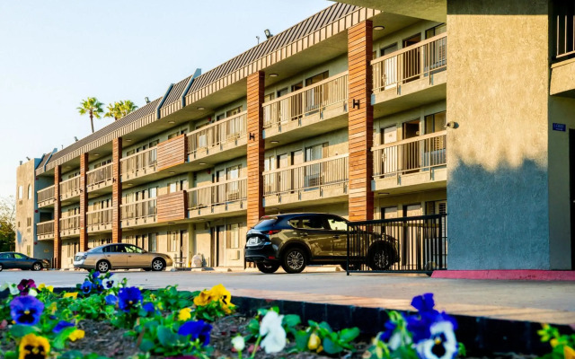 Gateway Inn Gardena