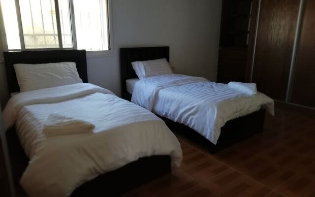 Jabal Bed & Breakfast