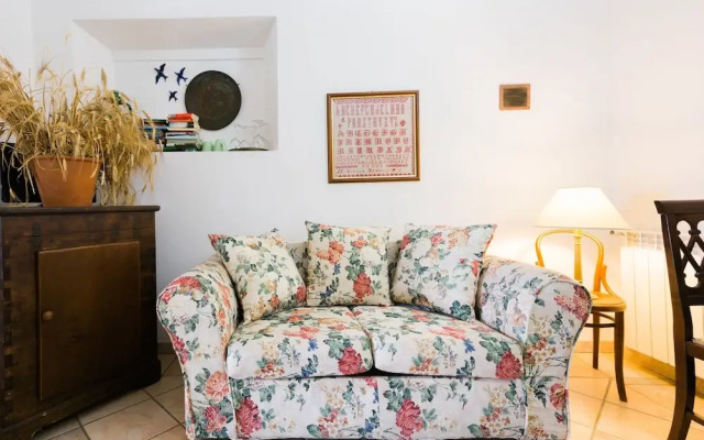 Luxurious Farmhouse in Grosseto With Jacuzzi