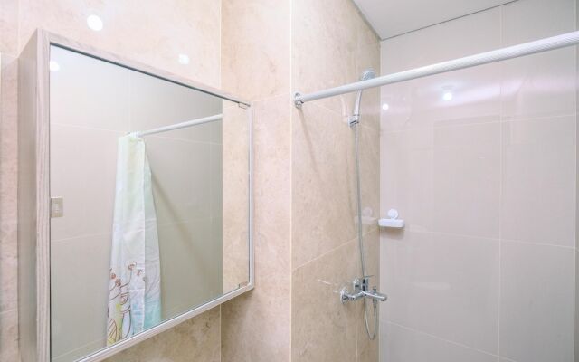 Elegant And Comfy 2Br At Transpark Cibubur Apartment