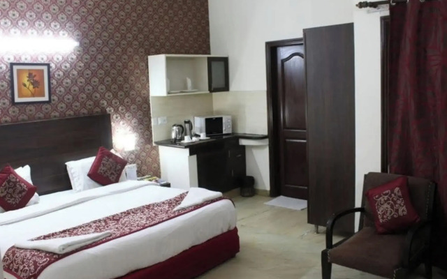 Hotel Jashn Inn near Apollo Hospital, Delhi