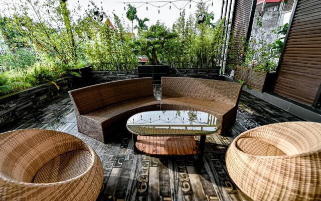 Zen Riverside Hotel & Residences