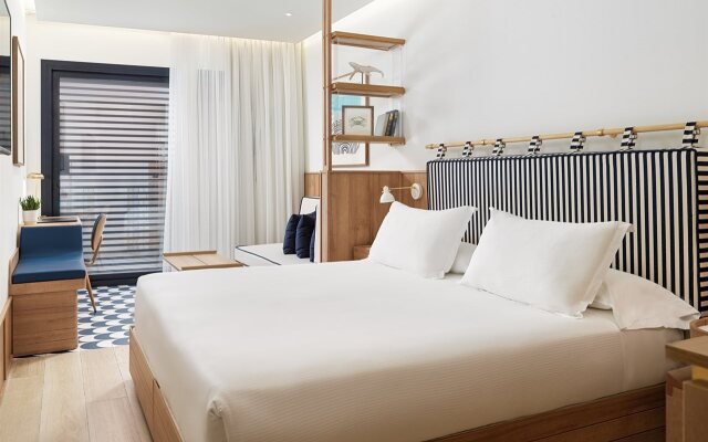 H10 Porto Poniente Hotel