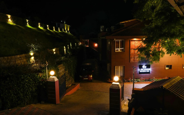 Hotel Lakshmi Holiday Inn
