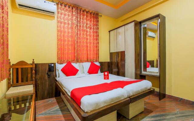 OYO 14779 Meera Motels & Residency