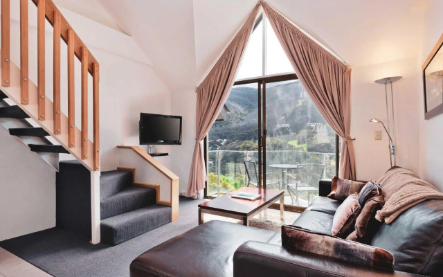 Lantern 1 Bedroom Loft with car space and Awesome View