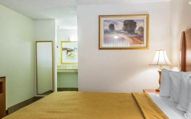 Quality Inn & Suites Bakersfield