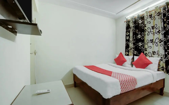 OYO 13321 Hotel Lakshmi Paradise
