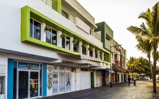 Guacamundo Beach Hostel