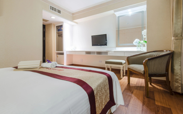 Ever Luck Hotel