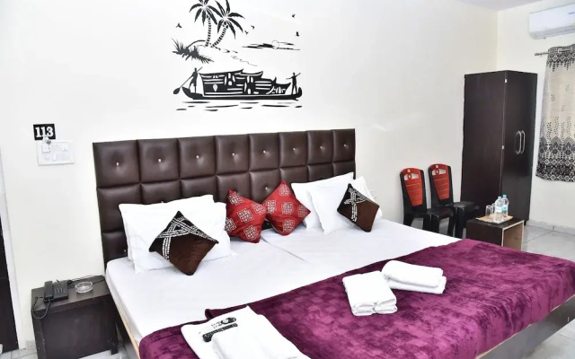 Hotel Royal Front Residency