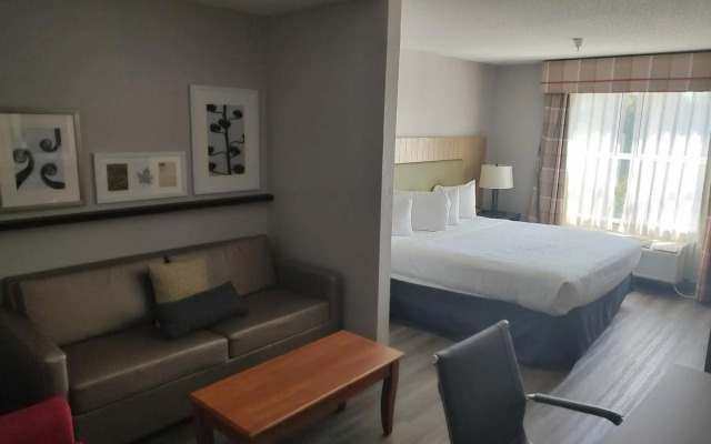 Town & Country Inn and Suites