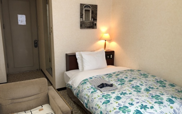 Garden Hotel Yamato – Guest Rooms – Hikone