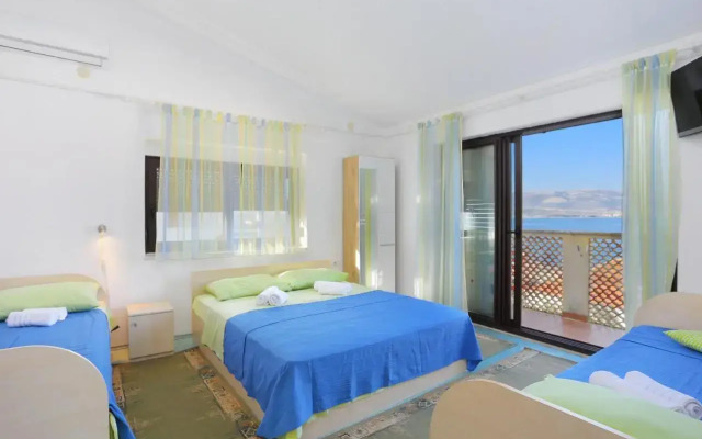 Apartments by the sea Slatine, Ciovo - 9453