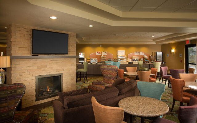 Holiday Inn Express & Suites Pocatello, an IHG Hotel