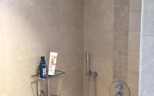 Maison calme, climatisation, piscine et barbecue