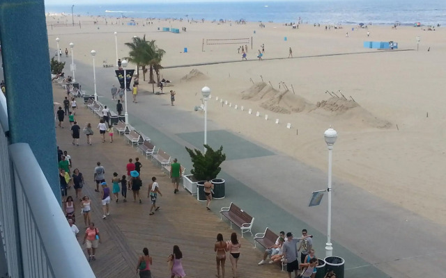 Ocean 1 Hotel and Suites
