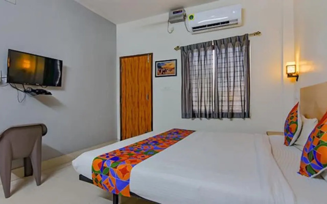 Hotel Crystal Stay by OYO Rooms