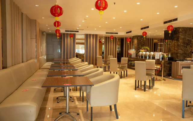 Orchardz Hotel Industri