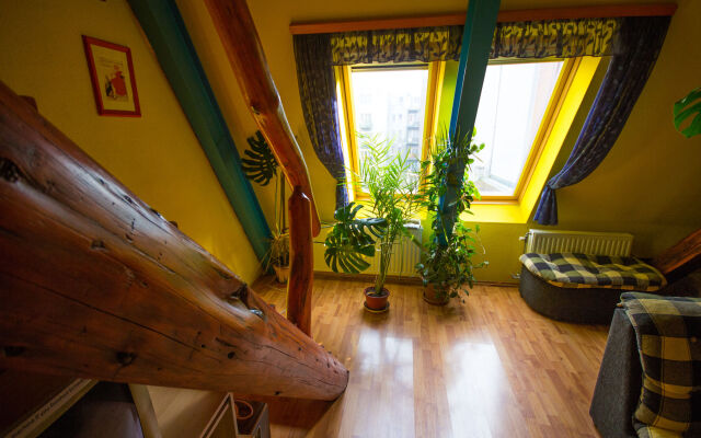 7x24 Central Hostel