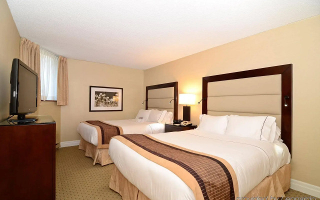 Albert At Bay Suite Hotel