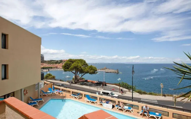 Apartment in Collioure With Sea View