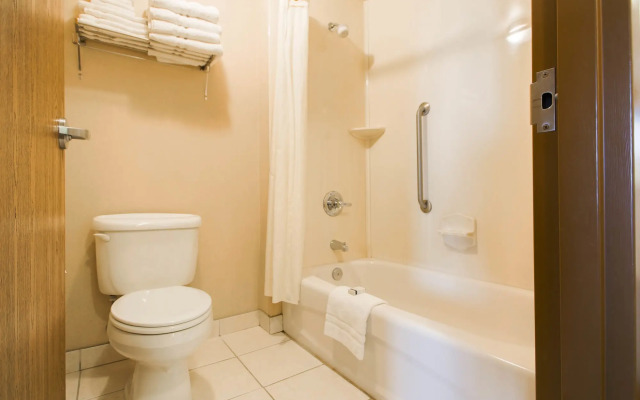 Humphry Inn & Suites