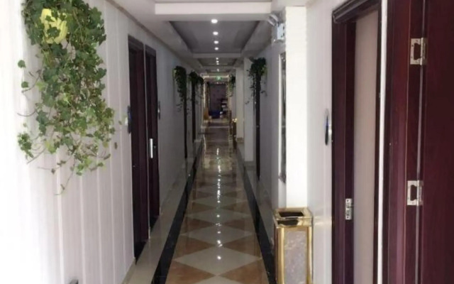 Deyuanju Business Hotel