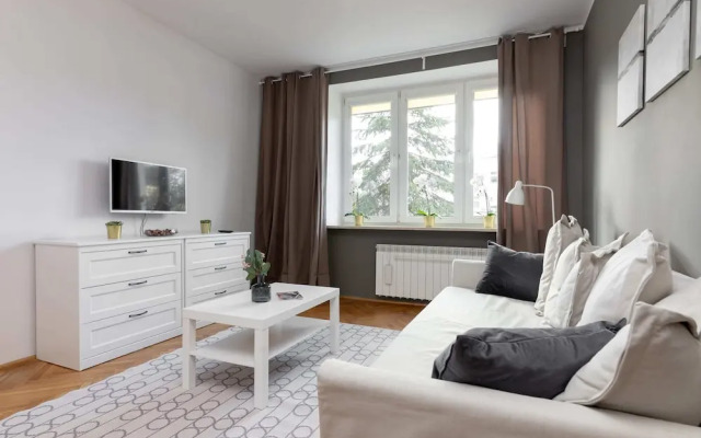 Saska Kepa Modern Apartment