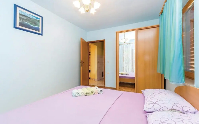 Beautiful Home in Povile With Wifi and 2 Bedrooms